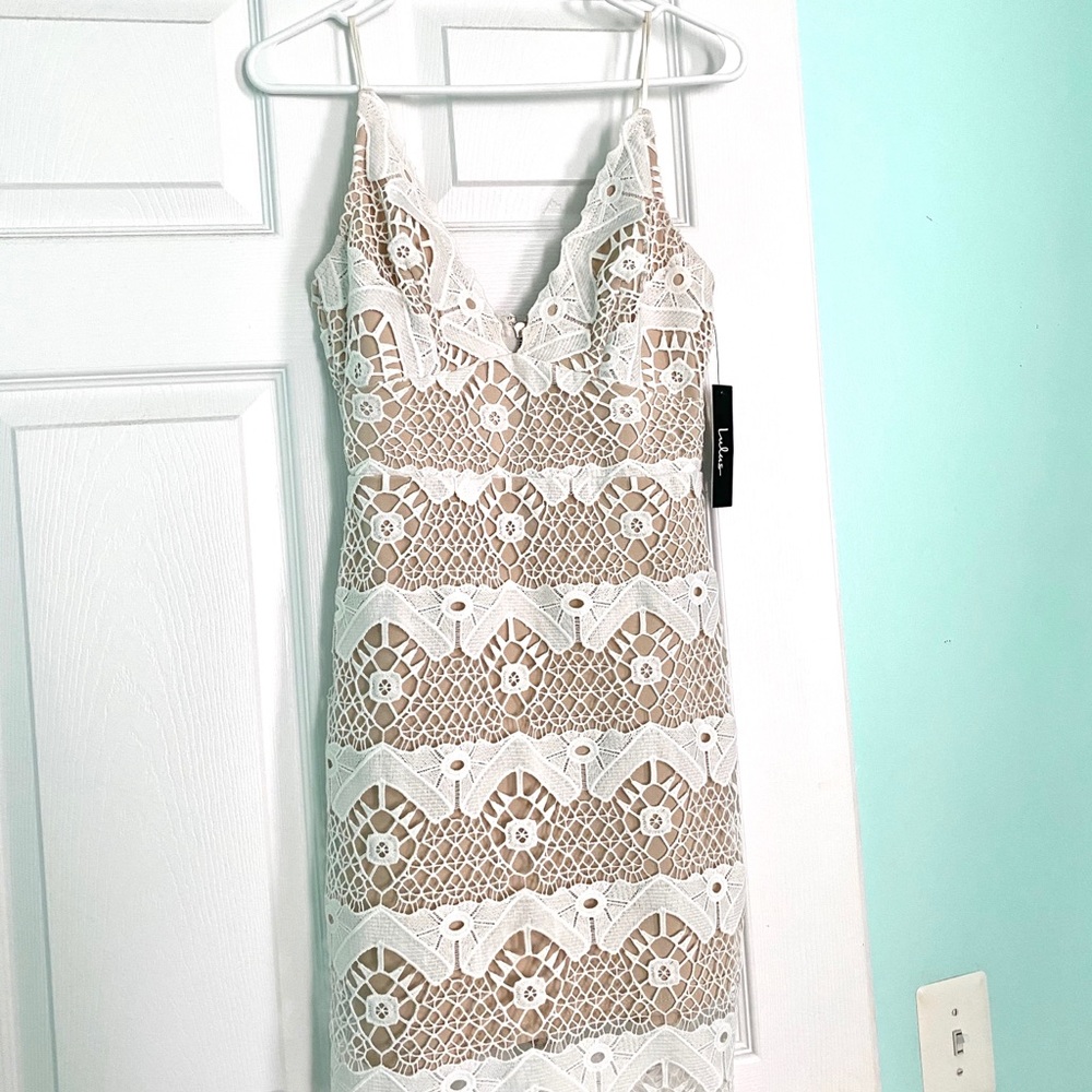 LULUS LACE BODYCON DRESS